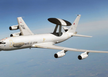 NATO, Rusya sınırına 2 AWACS uçağı gönderdi