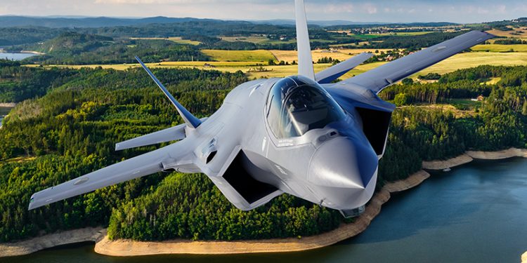 Çek Hükümeti F-35 savaş uçağı siparişini onayladı