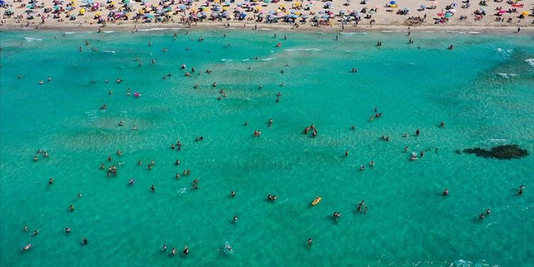 Turizmciler sezonun uzamasını bekliyor