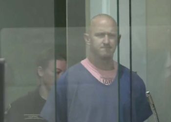 Uçağın motorlarını kapatmaya çalışan pilot mantar etkisindeymiş