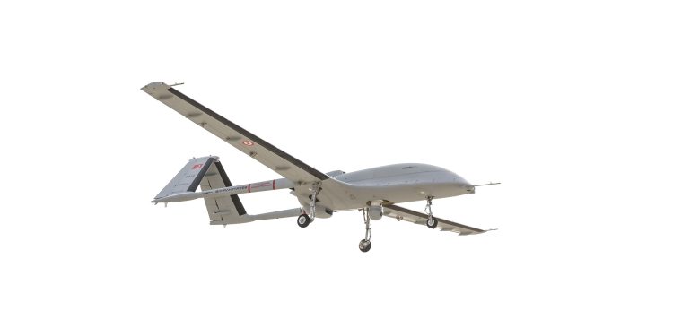 Türkiye’nin milli İHA’sı Bayraktar TB3 ilk uçuşunu gerçekleştirdi!