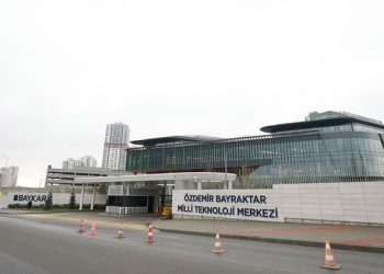 Milli İHA’ların öncü ismi Özdemir Bayraktar ile “milli teknoloji” yürüyüşü sürüyor