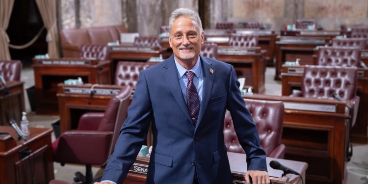 ABD’li senatör havalimanında gözaltına alındı