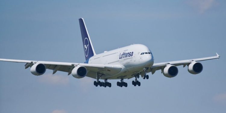 Lufthansa, Los Angeles’a A380’le uçmaya başlıyor