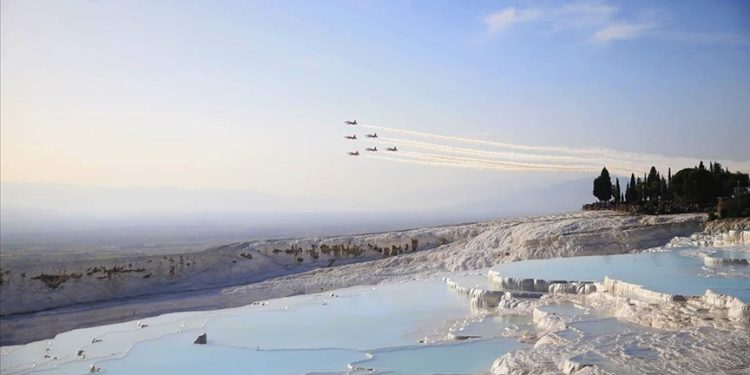 Türk Yıldızları, Pamukkale’de nefesleri kesti