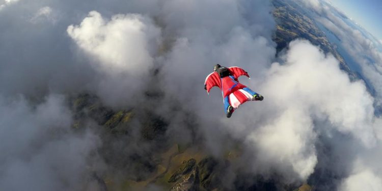 Paraşütçüye çarpan pilotun cezası belli oldu