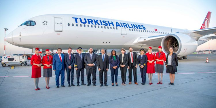 THY, İngiltere ile havacılık ilişkilerini güçlendiriyor