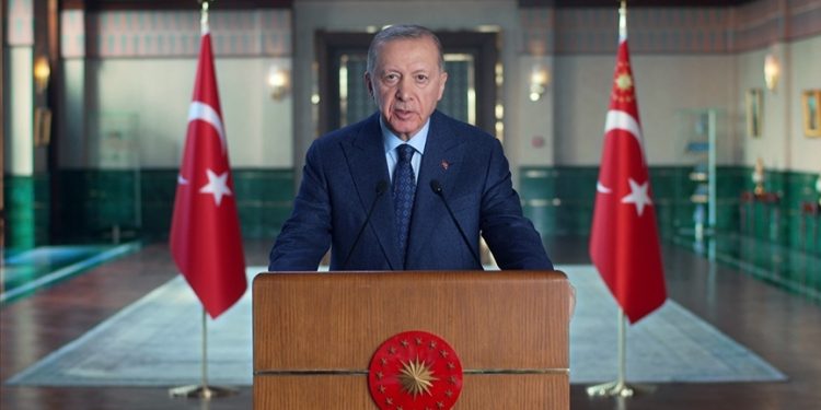 Cumhurbaşkanı Erdoğan: THY, ekonomimize 56 milyar dolarlık katkı sağladı