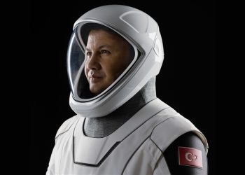 İlk Türk astronot Alper Gezeravcı, uzayda “tarih yazmaya” başladı