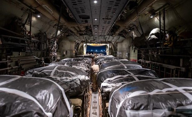 ABD, Gazze’ye ilk yardımı C-130 uçaklarıyla indirdi