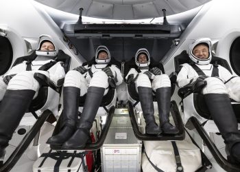 Crew-7 astronotları 6 ay sonra Dünya’ya döndü!