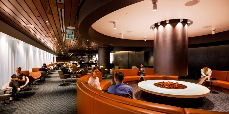 Hangi havayolu 7 yıl sonra lounge ücretlerine zam yaptı?