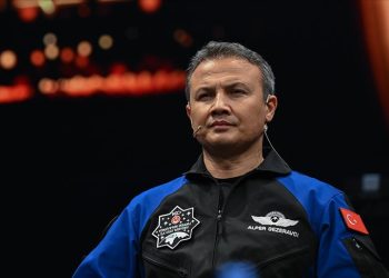 Gezeravcı: Uzaya turizmi için yasal çalışmalar yapılmalı