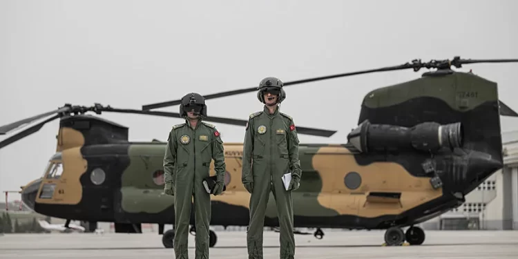 “Uçan kalelerin” deneyimli pilotları her göreve hazır