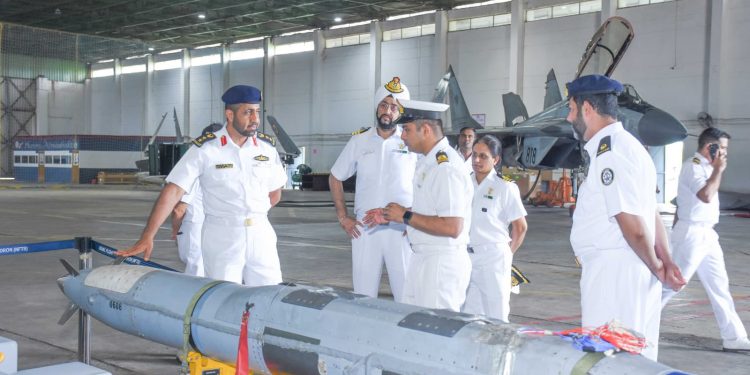 250 kilometre menzilli balistik füzeyi test etti