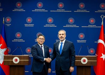 “İnşallah Türkiye ile doğrudan uçuş olacak”