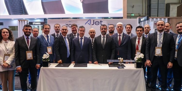 Türkiye’de ilk olacak: AJet’in 122 uçağına uygulanacak