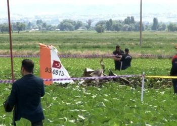 Eğitim uçağı düştü: 2 şehit