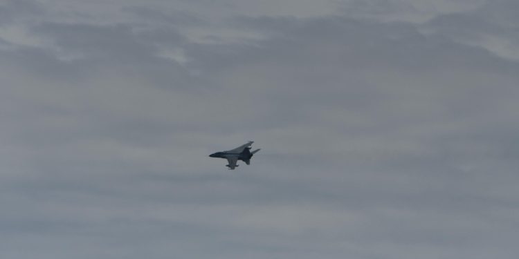 Hollanda fırkateynine Çin’den taciz