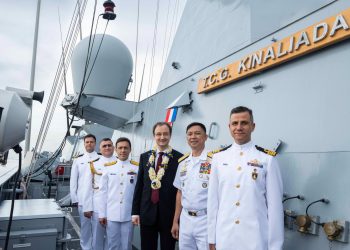 TCG Kınalıada’ya Filipinler’de törenli karşılama