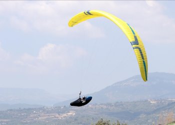 Yamaç Paraşütü Milli Takımı’nın genç sporcusu, uluslararası başarı için çalışıyor