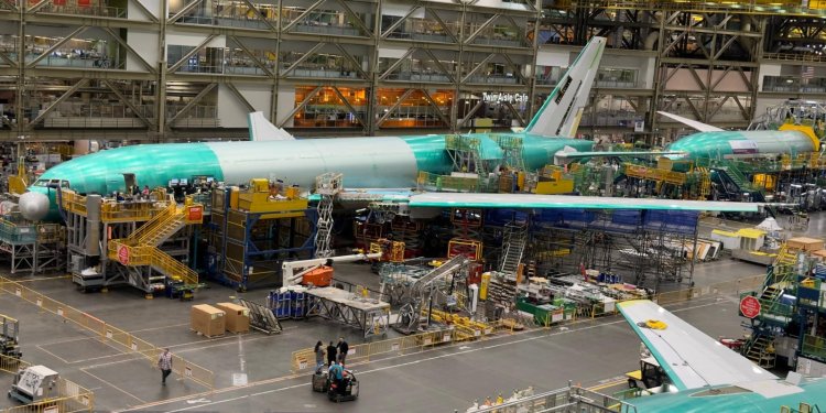 Boeing 737’lerde oksijen sorunu! 2600 uçak incelemeden geçecek
