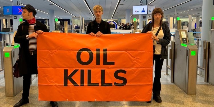 İklim aktivistleri nedeniyle uçuşlar askıya alındı