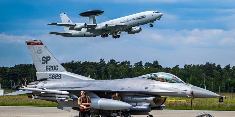 Almanya’daki NATO üssünde potansiyel tehdit alarmı