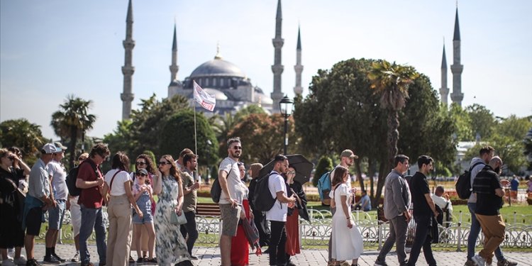 İstanbul ilk 6 ayda 8,5 milyonun üzerinde turist ağırladı