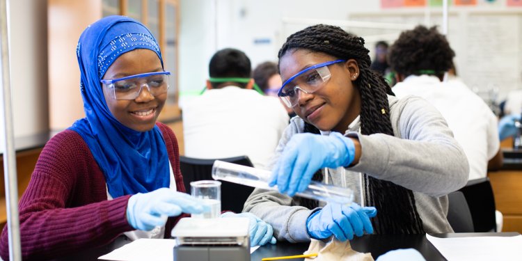 United havacılık okullarına bağışı 3 katına çıkardı