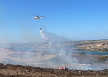 Başakşehir’deki yangına havadan ve karadan müdahale