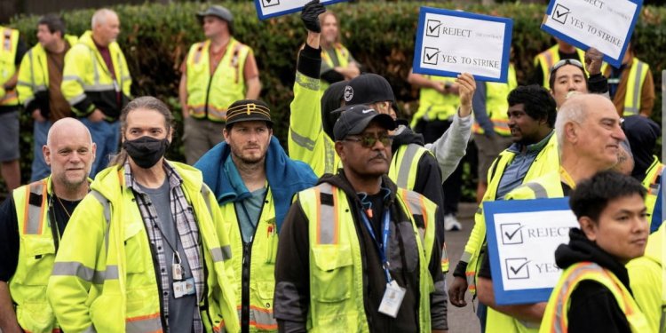 Boeing’de tarihi grev: 30 bin işçi iş bıraktı