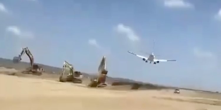 Uçak bitmemiş piste iniyordu