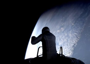 SpaceX, milyarderi uzayda yürüttü