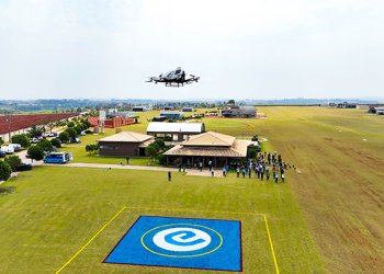 Çinli hava taksi Brezilya’da pilotsuz uçtu