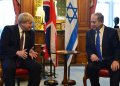 Johnson: Netanyahu’nun ardından banyoda dinleme cihazı bulundu