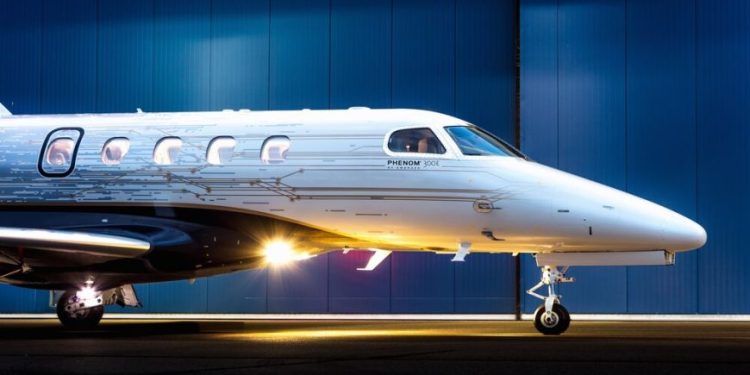 17 iş jetini 332 milyon dolara satın aldı