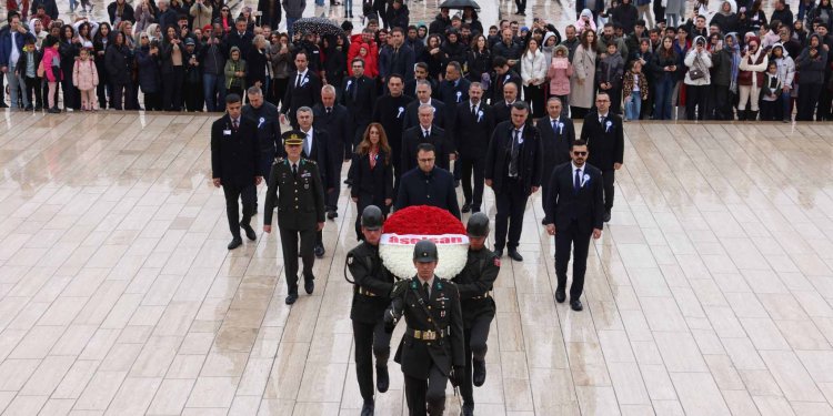 ASELSAN, 49. yaşını Anıtkabir ziyaretiyle taçlandırdı
