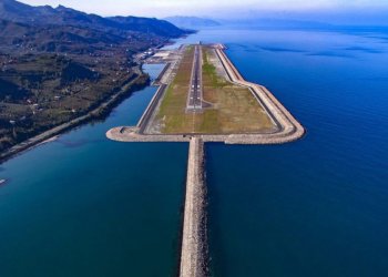 Denizdeki havalimanına seferler yeniden başladı