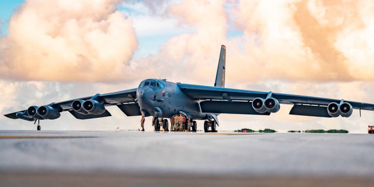 Pentagon, bölgeye B-52 bombardıman uçakları gönderiyor