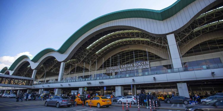 Sabiha Gökçen Havalimanı’nda 740 uçuşla rekor kırıldı