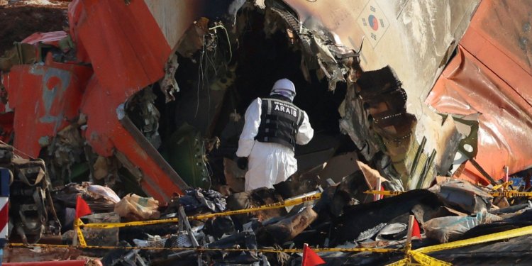 Uçak kazasının ardından Ulaştırma Bakanı’ndan “istifa” mesajı