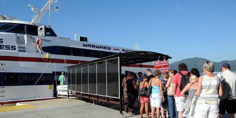 71 bin 648 Türk, kapıda vize ile Yunan adalarına gitti