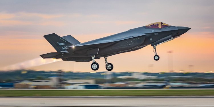 52. F-35 savaş uçağını filosuna kattı!