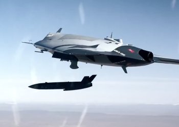 ANKA III, Süper Şimşek’i gökyüzünde bıraktı!