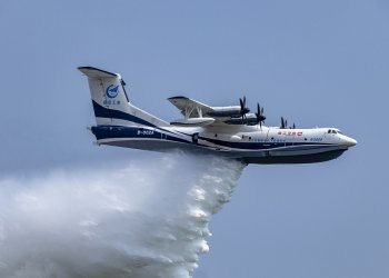 Çinli amfibi uçak AG600, yan rüzgar testlerini tamamladı