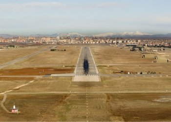 Diyarbakır Havalimanı’nda pist onarıldı, uçuşlar başladı