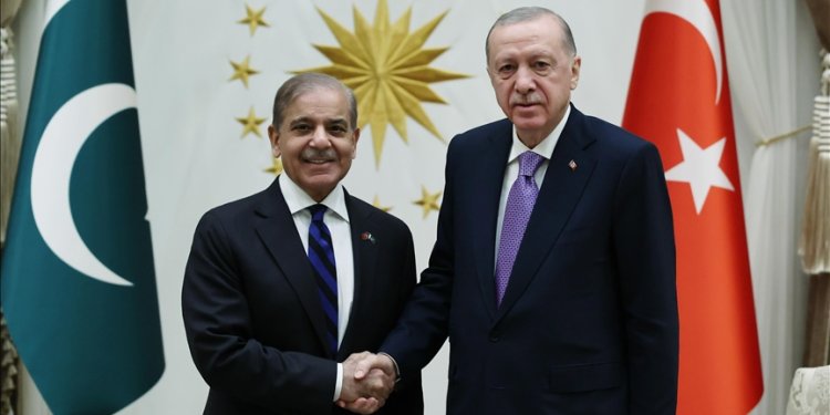 Erdoğan ve Pakistan Başbakanı saldırı sonrası ilk kez görüştü