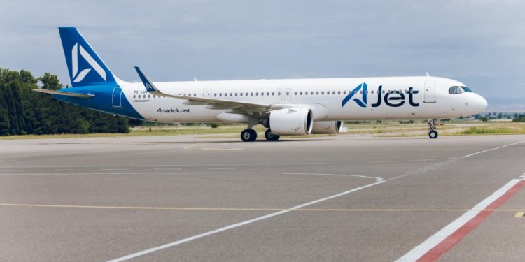 AJet bayramda zamanında havalandı