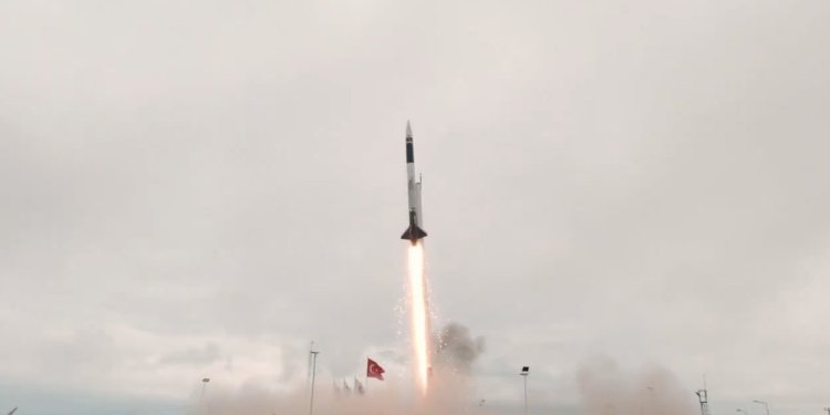 DeltaV hibrit roketiyle 200 km irtifa rekoru kırdı!